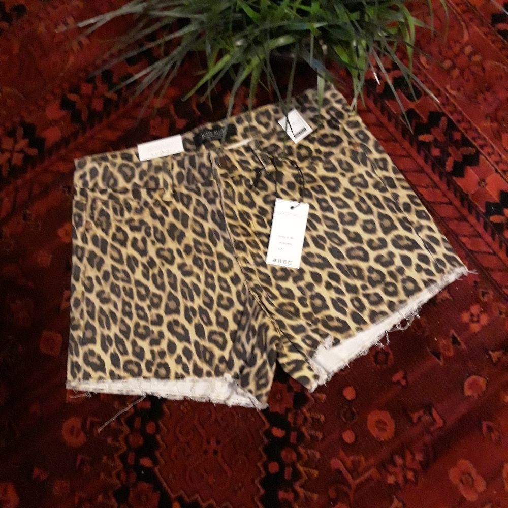 S M L Judy Blue Leopard Print Cut Off Shorts - Picture 6 of 8